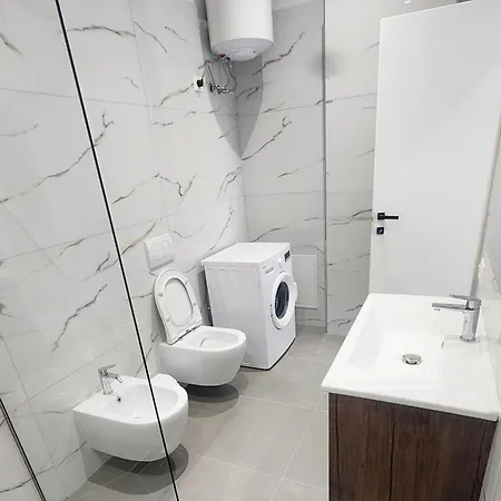 Luxury Aparthotel Golem