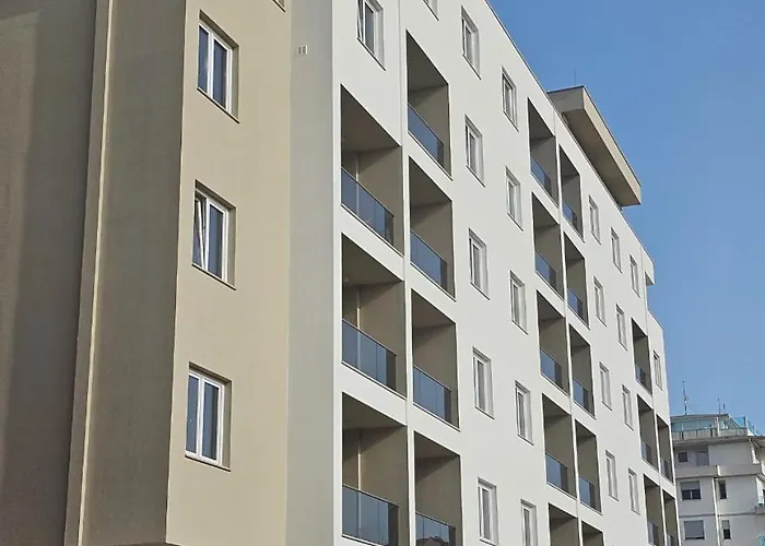 מלון דירות Luxury Aparthotel Golem גולם