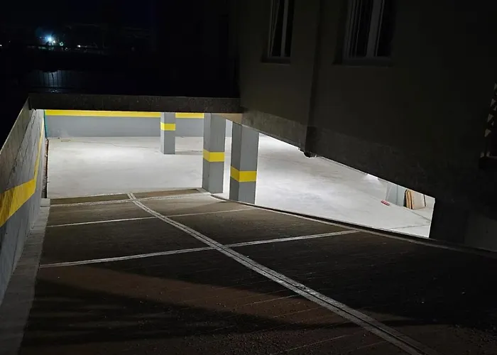 Luxury Aparthotel Golem 3* גולם