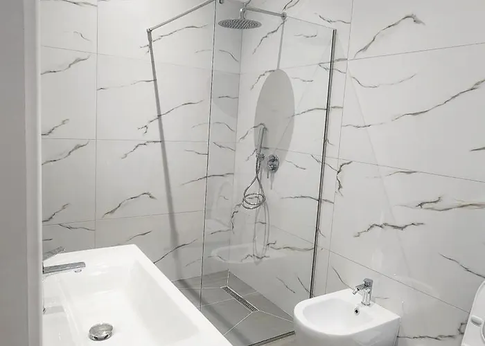 מלון דירות Luxury Aparthotel Golem