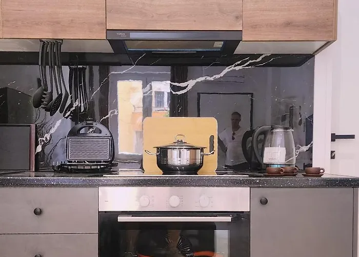 Luxury Aparthotel Golem