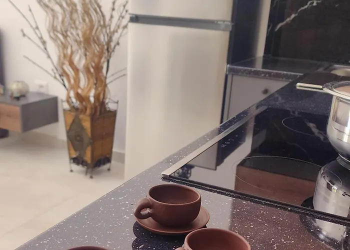 מלון דירות Luxury Aparthotel Golem 3*