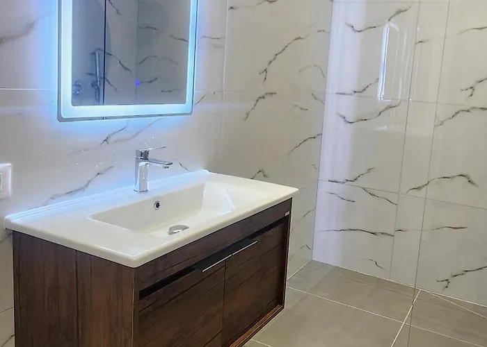 Luxury Aparthotel Golem גולם