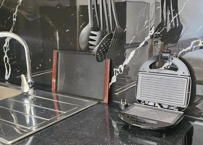 Luxury Aparthotel Golem 3*