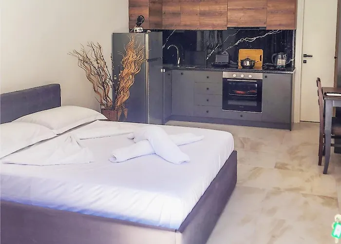 מלון דירות Luxury Aparthotel Golem גולם