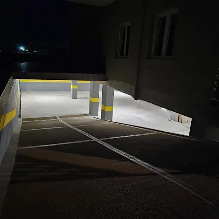 Luxury Aparthotel Golem 3* 格勒姆