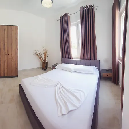 Ξενοδοχείο με διαμερίσματα Luxury Aparthotel Golem 3*