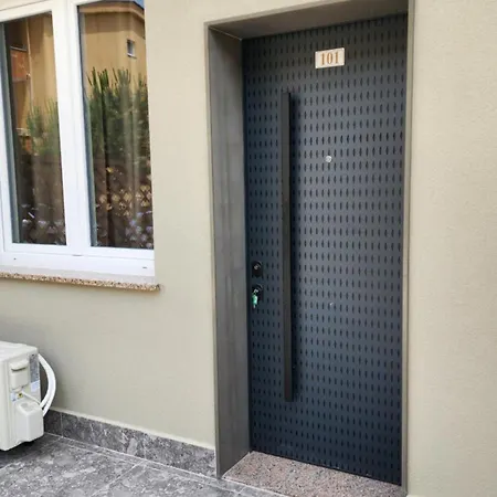 Luxury Aparthotel Golem 公寓式酒店 格勒姆