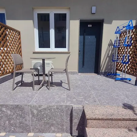 Luxury Aparthotel Golem 3* 格勒姆