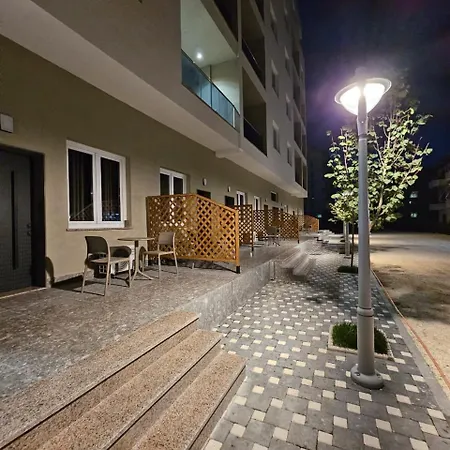 Luxury Aparthotel Golem 3* 格勒姆