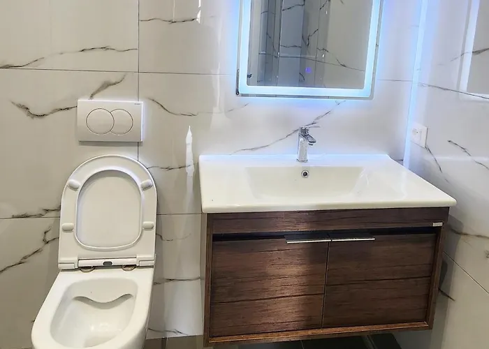 Luxury Aparthotel Golem Aparthotel Golem (Tirana)